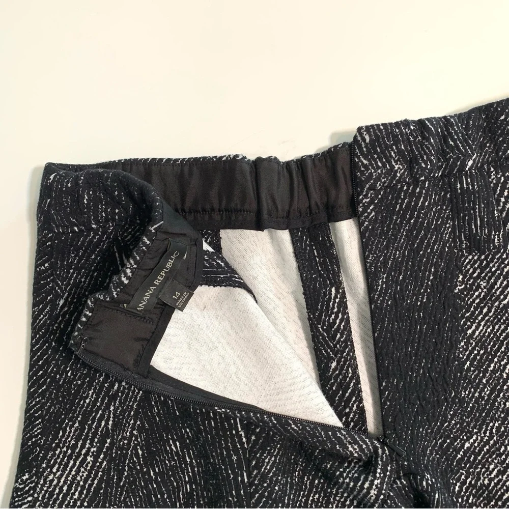 Banana Republic Godet Mini Skirt Black and White Striped Size 14 High Waist